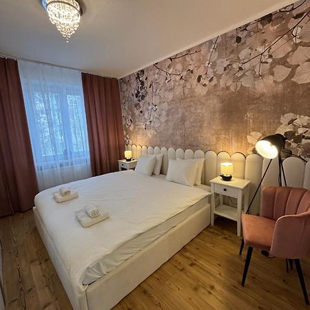City Heart Luxury Apartment Nové Zámky Buitenkant foto