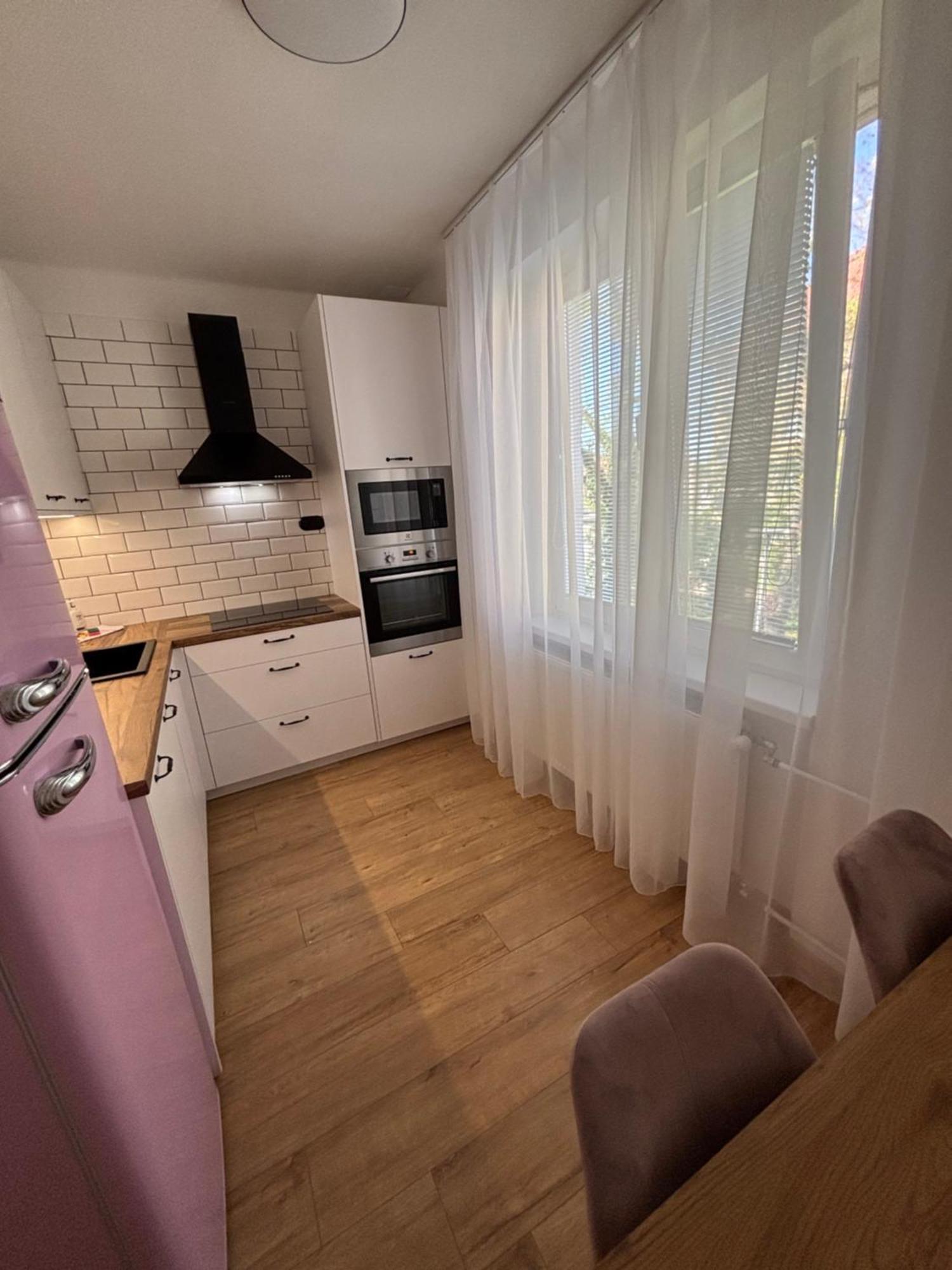 City Heart Luxury Apartment Nové Zámky Buitenkant foto